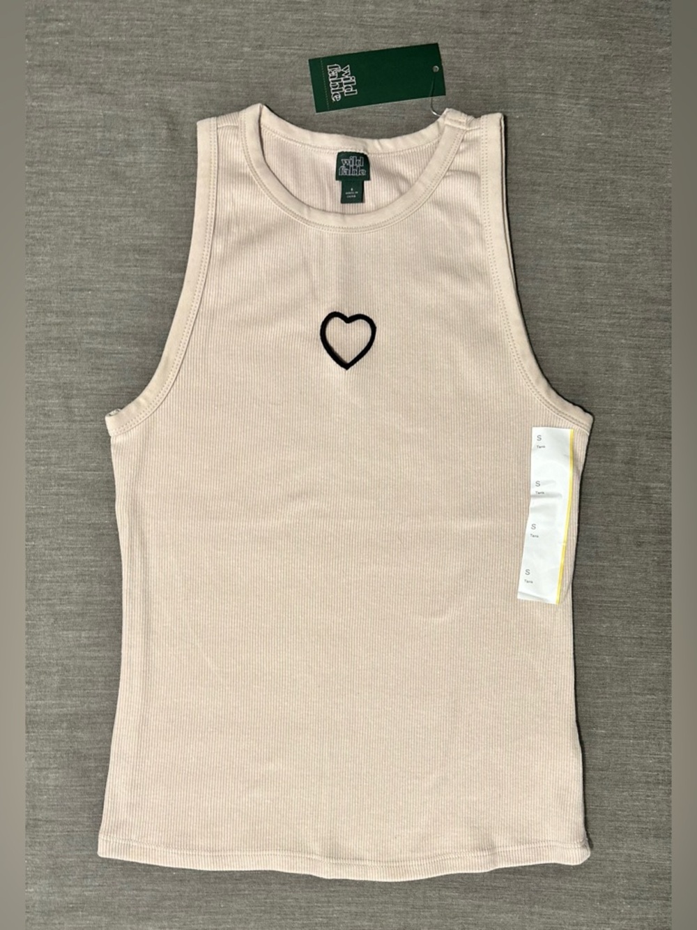 🔥Wild Fable Women’s Cream Tank Top with Heart Cutout Accent, Size: Small, NWT